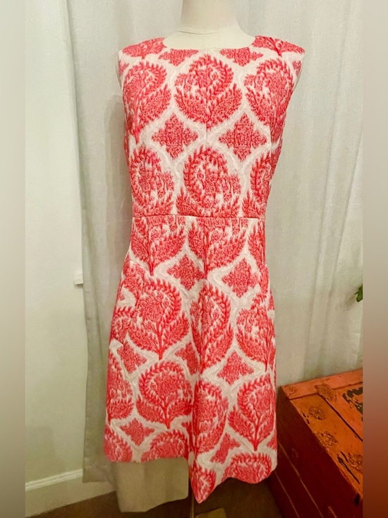 Diane Von Furstenberg Dresses & Skirts - Diane von Furstenberg Pink & Coral Textured Dress